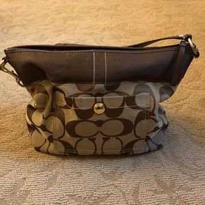 Coach Shoulder bag.